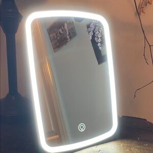 LED Vanity Mirror with Touch Sensor
Portable USB Rechargeable